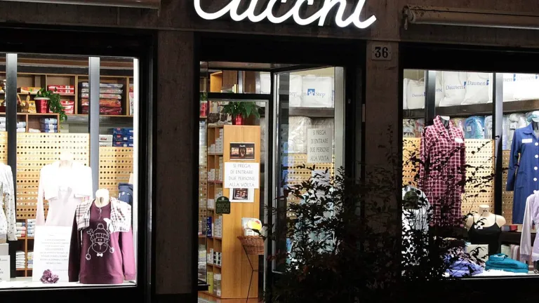 Cucchi Immagine Casa