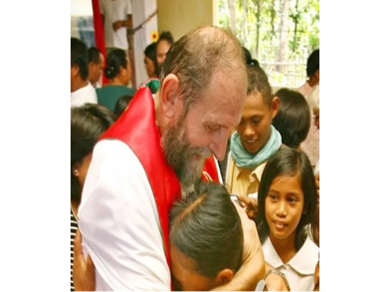 AVVISO PUBBLICO PER L'EROGAZIONE DELLE BORSE DI STUDIO DEDICATE A PADRE GIANCARLO BOSSI